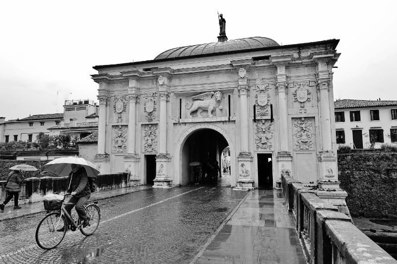 Porta SS. Quaranta